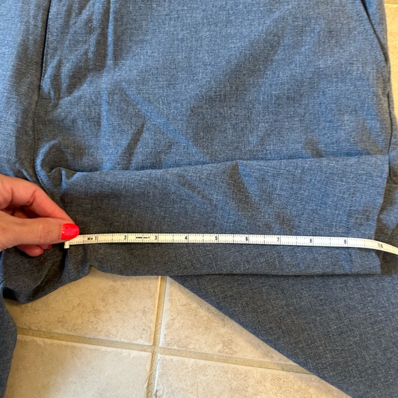 Volcom Shorts - Picture 3 of 6